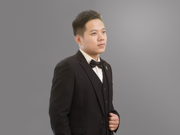 马俊��? />
                            <p>全面负责公司销售业务及团队������Q�包装印刯����?�q�经验积累，�_�N��各�c�d��装盒和精准报仗���能独立开发业务，有随机应变的能力和��y妙的沟通技巧，处理客户的各�U�疑问�?/p>
                        </div>
                        <p id=